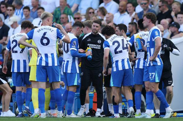 Premier League - Brighton & Hove Albion v Manchester United