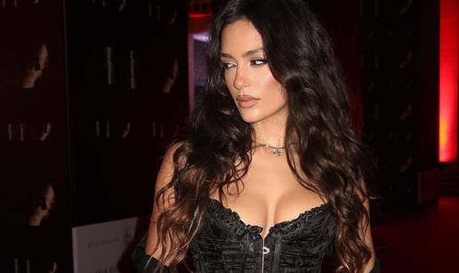 FOTO Pogledajte kako je fatalna Albanka proslavila pobjedu nad Srbijom. Neki su joj zamjerili