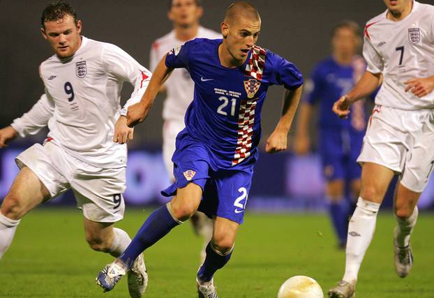 ARHIVA - 2006. Zagreb: Vatreni i "maksimirska krtica" srušili su Englesku 