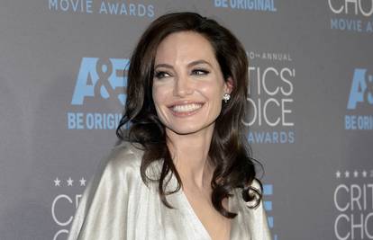 A. Jolie: Postala sam glumica jer nisam znala za ništa drugo