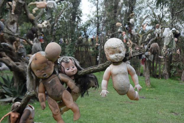 Mexico: The Terrifying Island of the Dolls