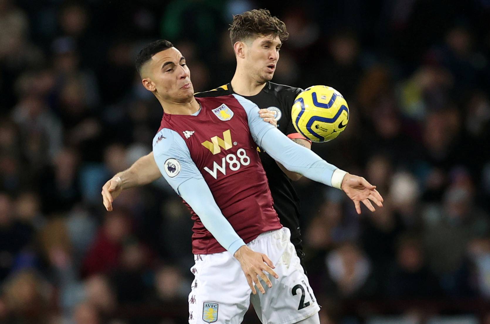 Premier League - Aston Villa v Manchester City