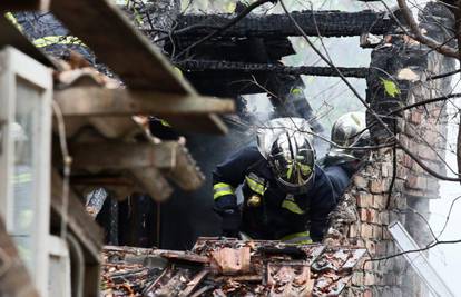 Buknuo požar na krovu kuće, srećom nije bilo ozlijeđenih