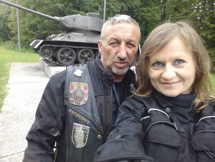 BB Max se zaručio: Htio sam je zaprositi pred Thompsonom...