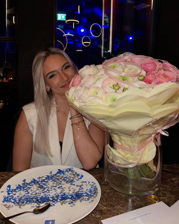 FOTO Vatrene Čehinje: Najbolji igrač ljubi brinetu, a golmana ekipe bodri atraktivna plavuša