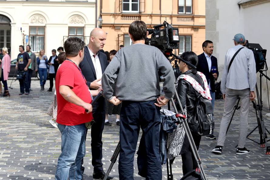 Zagreb: U Banskim dvorima poÄeo sastanak vladajuÄe koalicije