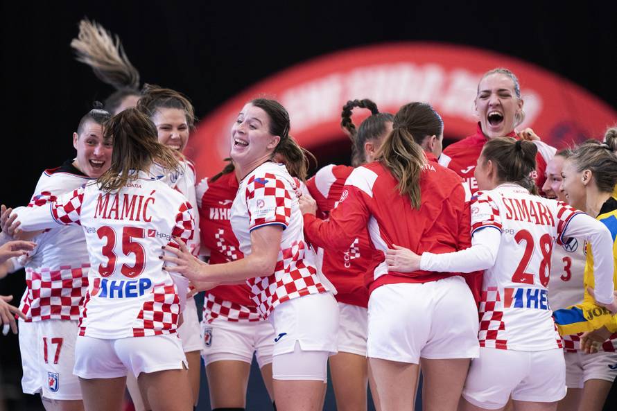 EHF Euro Women's Handball Championship - Main Round Group 2 - Croatia v Germany