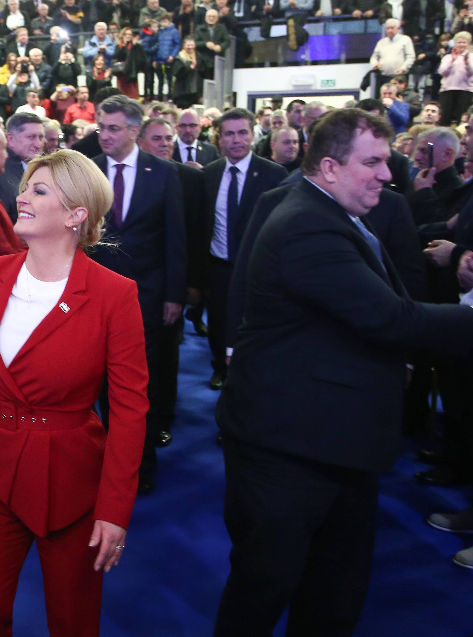 Kolinda zapjevala s Bulićem: Korumpirane neću pomilovati