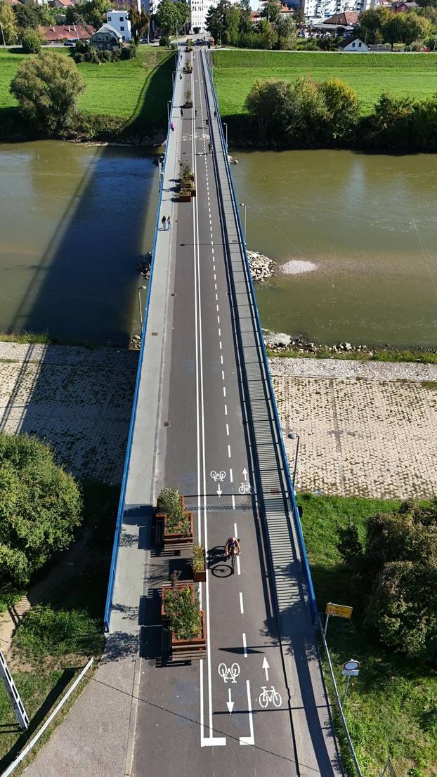 Grad objavio: Tegle s biljkama i biciklističke staze. Evo kako sad izgleda Savski most u Zagrebu