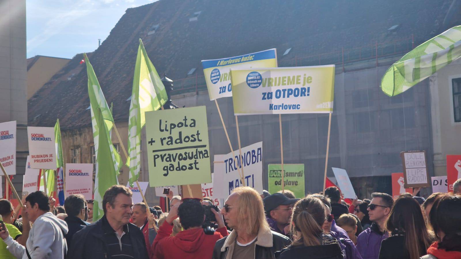 Veliki prosvjed na Markovu trgu. Tisuće su tražile odlazak premijera Plenkovića: 'Dosta je'