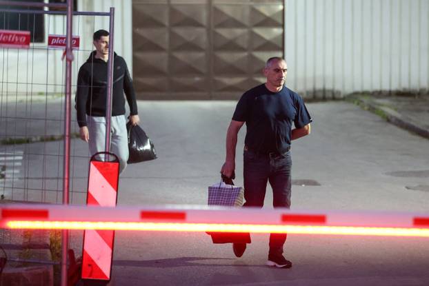 Zagreb: Slavko i Domagoj Galić izlaze iz zatvora Remetinec