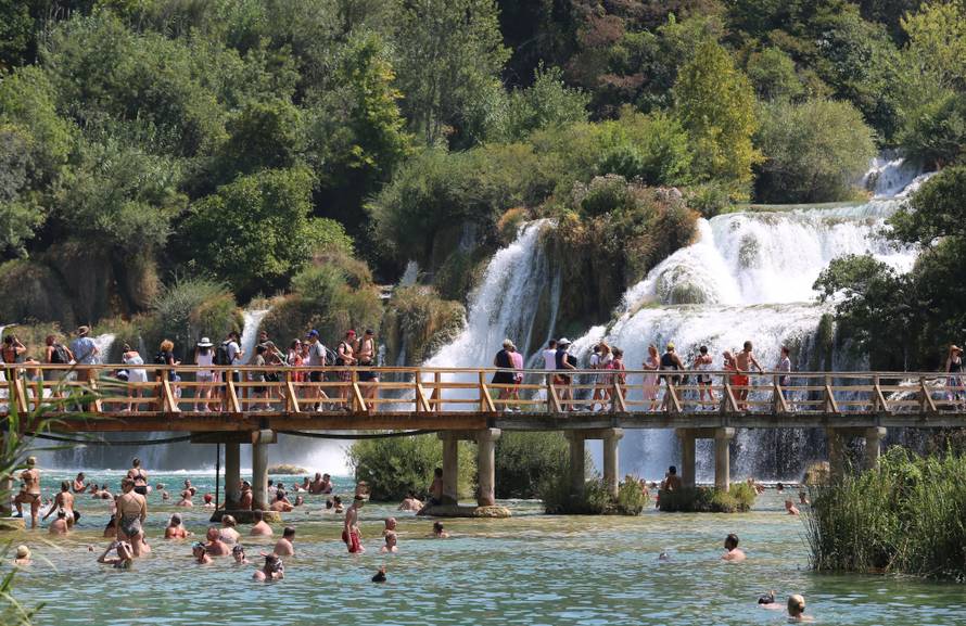 Ljepote Nacionalnog parka Krka i tijekom turistiÄke sezone zaista oÄaravaju