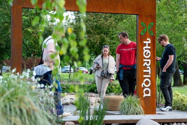 Zagreb: Brojni građani posjetili Floraart na Bundek