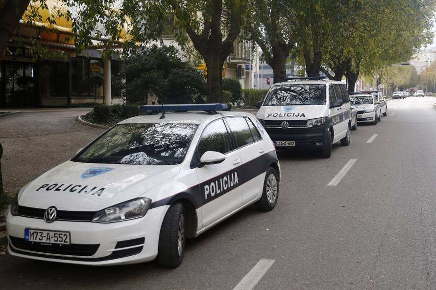 Mostar: U sukobu navijača  je sudjelovalo nekoliko desetina huligana koji su se tukli palicama i gađali kamenjem