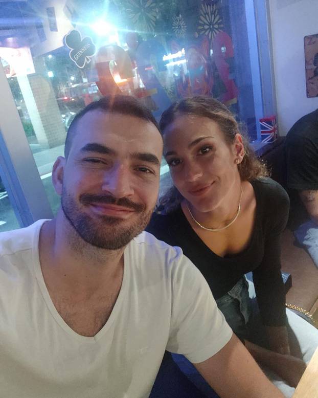 FOTO Zadarska tenisačica i bivši košarkaš Cibone objavili zaruke
