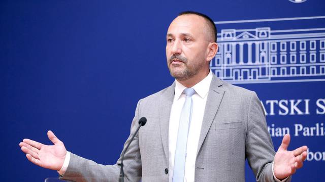 Zagreb: Hrvoje Zekanović u Saboru održao konferenciju za medije