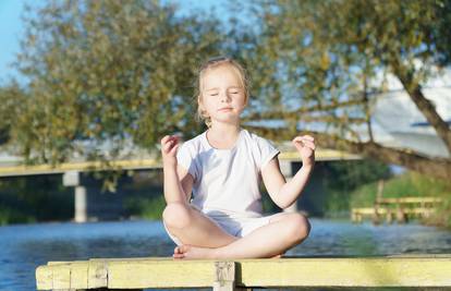 Pomozite im da pronađu mir: Kako djeci prilagoditi meditaciju