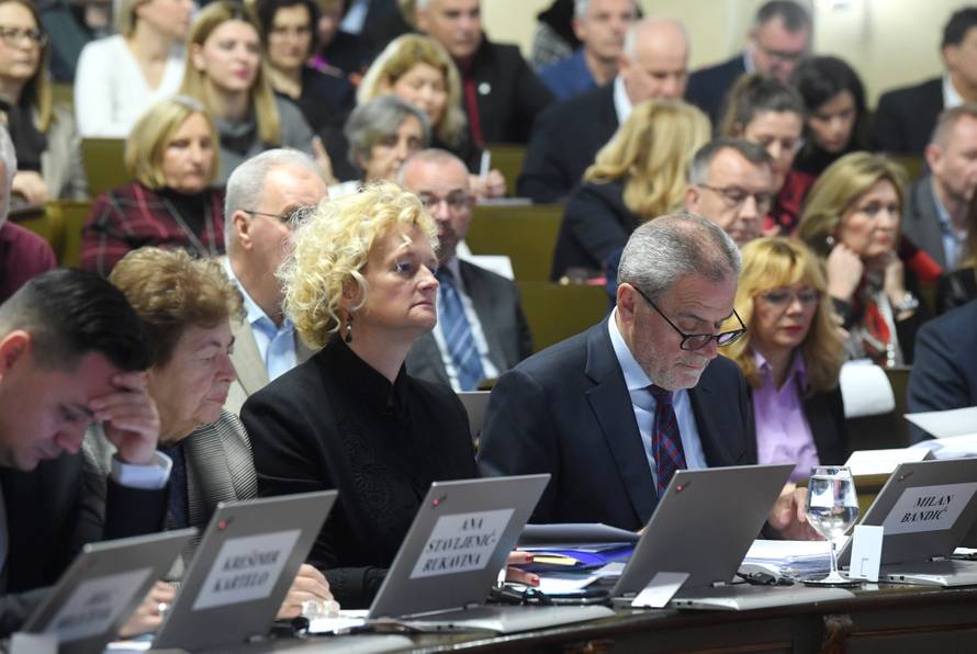 'Ako vam se ne sviđa Advent, možete se baciti u Savu...'