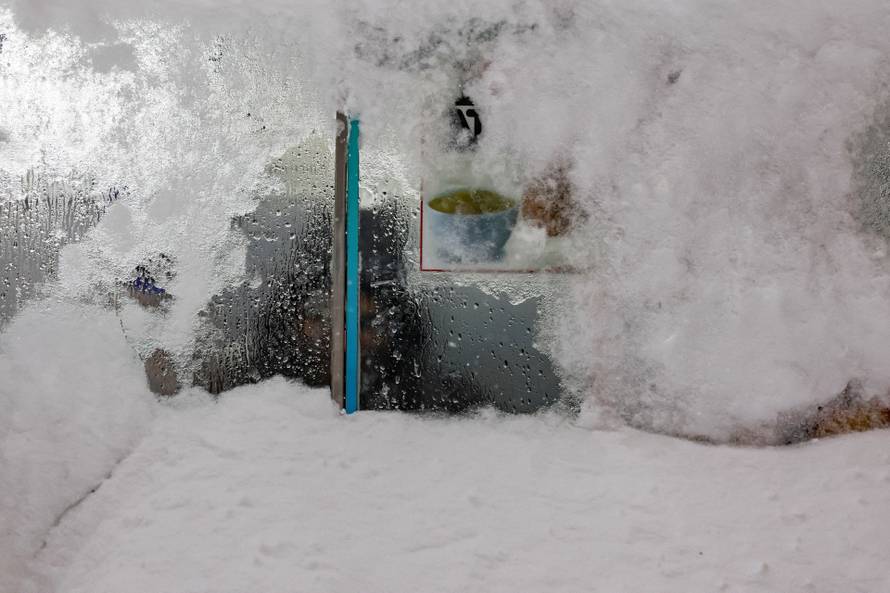 Major winter storm spreads across a large swath of the United States