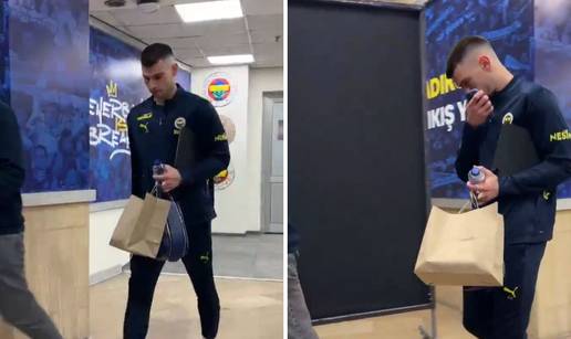 VIDEO Livakovićev izraz lica sve govori. Mourinho ga je otpisao