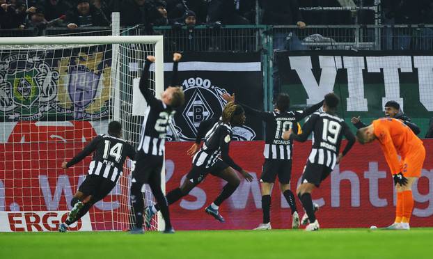 DFB Cup - Round of 16 - Borussia Moenchengladbach v VfL Wolfsburg