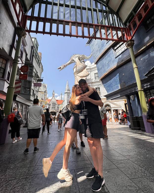 FOTO Kapetan Reala zabio prvi hat-trick u karijeri, a ona mu je najveći kritičar. Čekaju i dijete