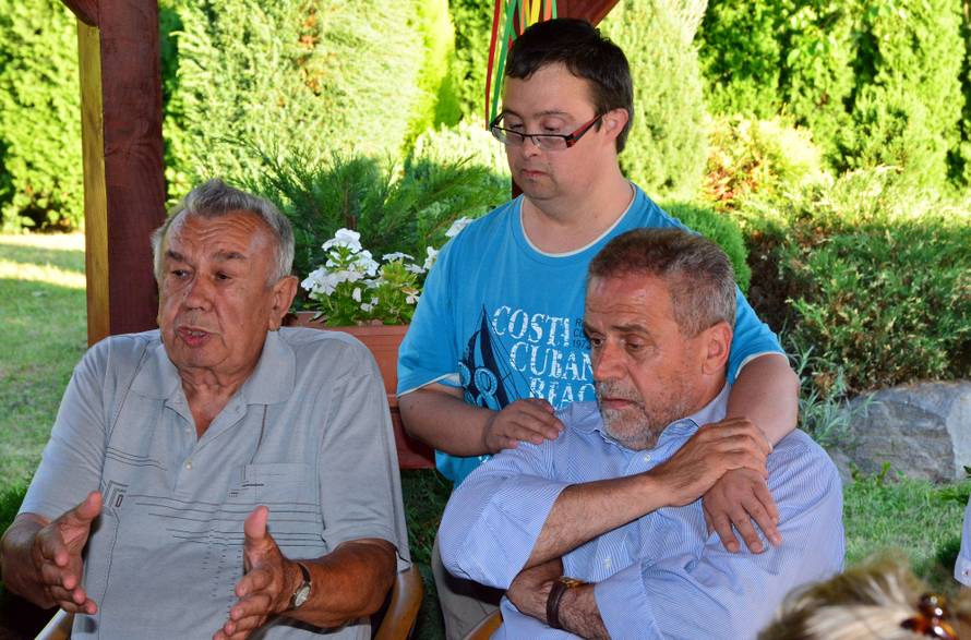 Bandić obećao sve: 9000 kuna za dijete, besplatan prijevoz...