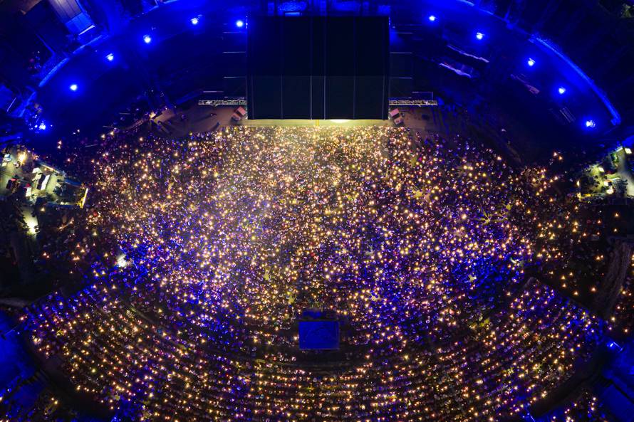 Plavi orkestar oduševio pulsku Arenu: 'Ovo je poseban koncert'