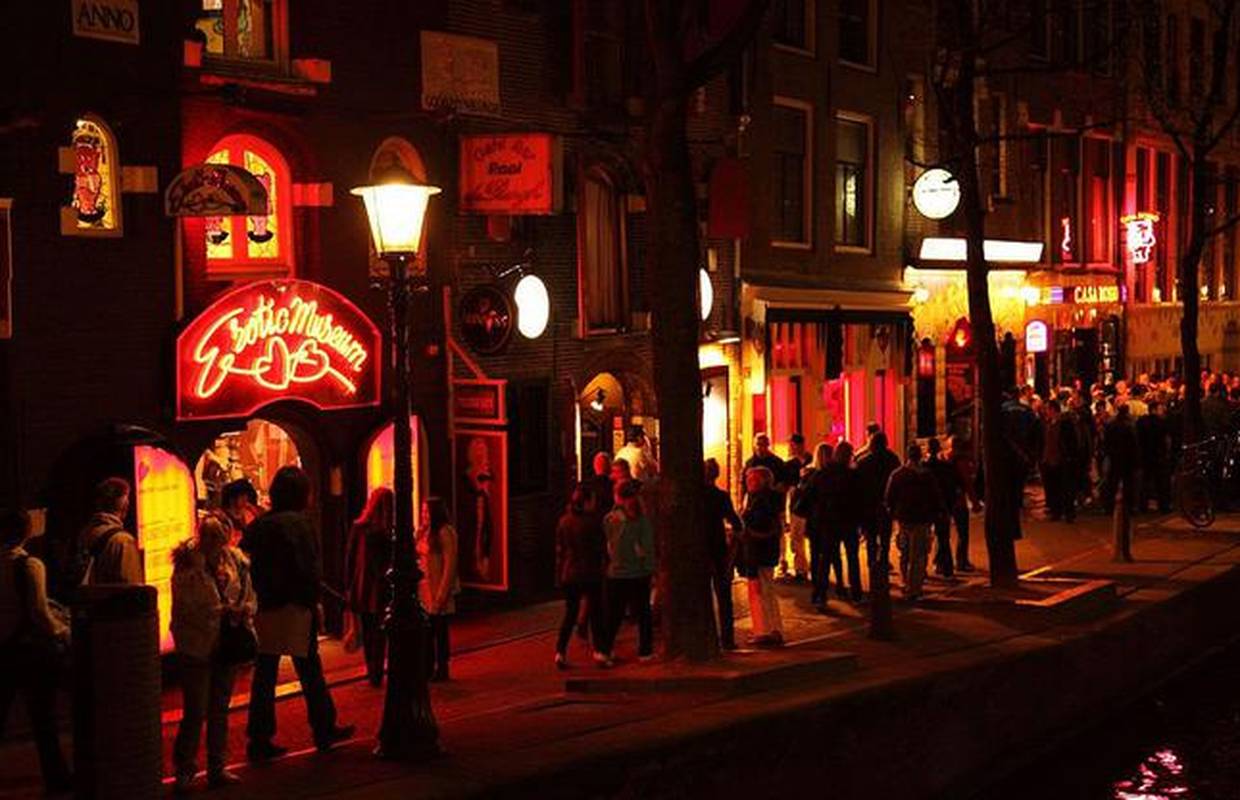 Žele 'finije' turiste: Amsterdam će iz centra iseliti Crvenu četvrt