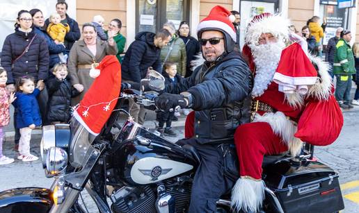 FOTO Djed Bo&zcaron;i&ccaron;njak u Osijek sletio sportskim avionom, u Pulu dojurio na motoru