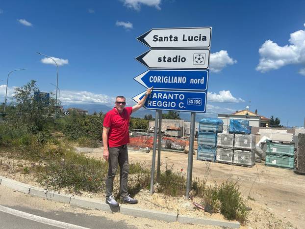 FOTO Bili smo u luksuznoj kući Gattusovih: Dresovi, trofeji i neobičan poklon usred sobe