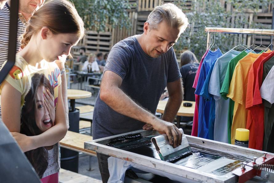 Najšareniji festival u gradu u Vintage Industrial Baru