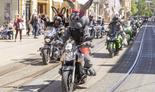 FOTO Moto zeke protutnjale Osijekom i oduševile građane