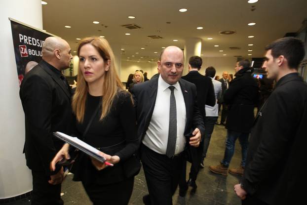 ARHIVA - Prije to?no 10 godina Kolinda Grabar-Kitarovi? pobijedila je u drugom krugu predsjedni?kih izbora