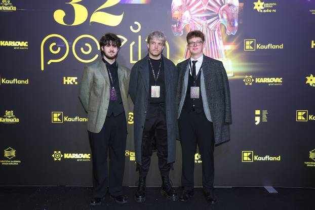 Karlovac: Dolazak uzvanika na 32. dodjelu glazbenih nagrada Porin