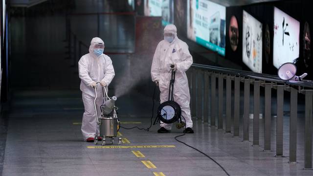 WHO: Opasnost 'vrlo visoka', u Italiji 888 zaraženih, 21 umro