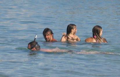 Goran Ivanišević s obitelji uživa u kupanju na Visu