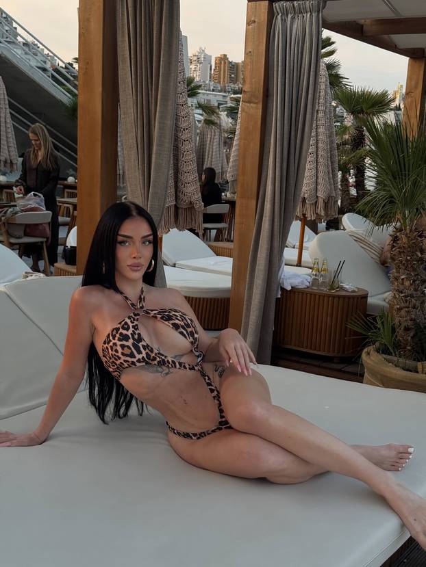 FOTO Soraya iz 'Savršenog' nove grudi pokazala u Splitu