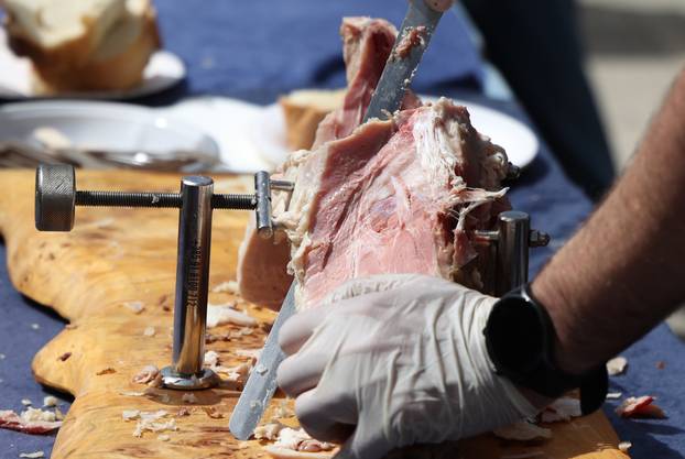 Šibenik: Podjela hrane na uskršnji ponedjeljak