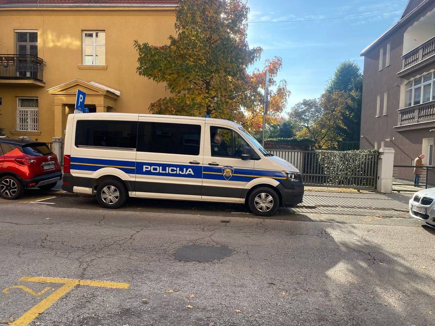 Uživo s mjesta događaja: U tijeku pretresi zbog afere Murter, Kvatrić pun  policije