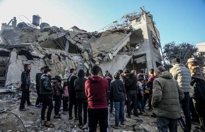 VIDEO Krvava noć za Gazu. Palestinci: 'Bombardirali su i vrtić, ubili su najmanje 92 ljudi'