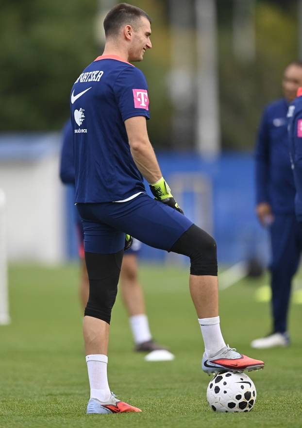 Zagreb: Hrvaski nogometni reprezetativci odradili trening na Maksimiru