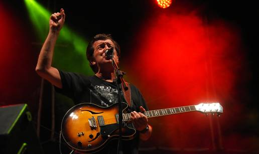 FOTO Nakon otkazanih nastupa u  Sisku i Solinu, Bajaga održao koncert u Puli. Evo kako je bilo