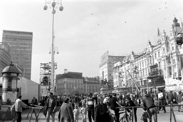 Zagreb: Pripreme za svečano otkrivanje vraćenog spomenika bana Jelačića, 14.10.1990.