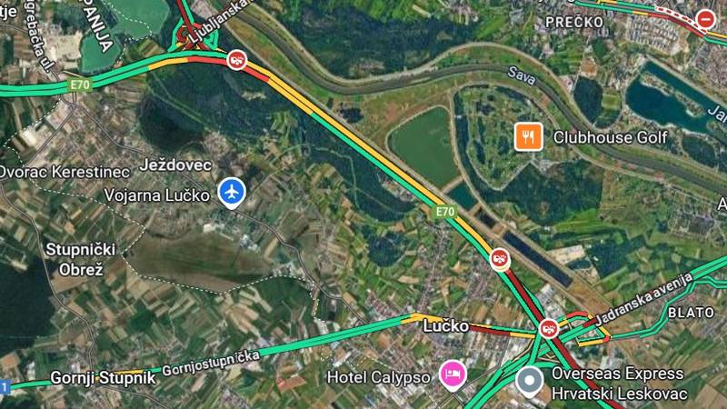 Vozač sletio autom s obilaznice u Zagrebu, spasili ga vatrogasci