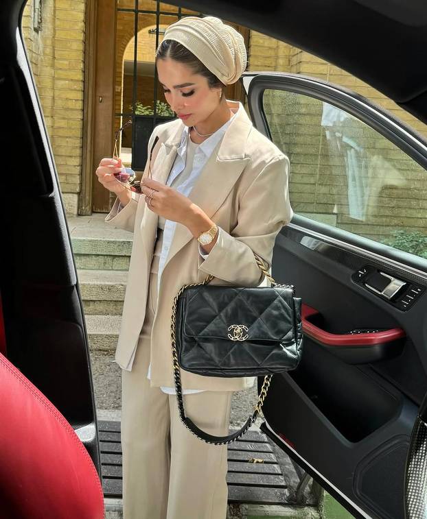 Tko je zlatna mladež Irana? Dok krv 'teče' ulicama, bahato se razmeću luksuzom i golotinjom