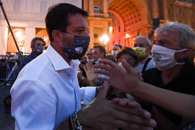 Right-wing leaders Matteo Salvini, Antonio Tajani and Giorgia Meloni close their electoral campaign in Florence