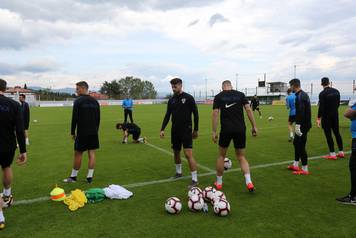 Rijeka: Hrvatska nogometna reprezentacija trenira na pomoÄnom stadionu Rujevica