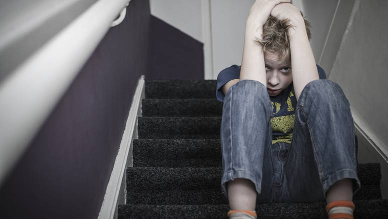 Osam znakova da ste odrasli u toksičnoj obitelji: Posljedice mogu trajati cijeli život...