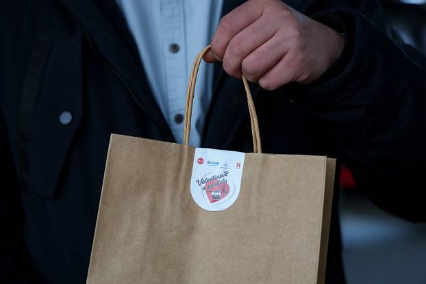 ZET je pripremio nezaboravno Valentinovo: Romantična vožnja žičarom za dvoje uz spektakularni pogled i šampanjac